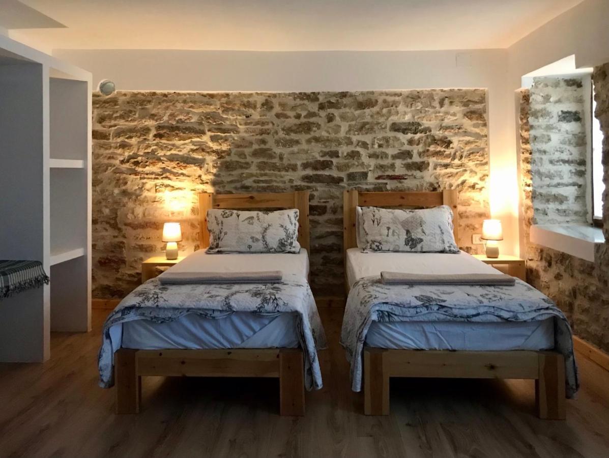 Vila Eri Gjirokaster Luaran gambar