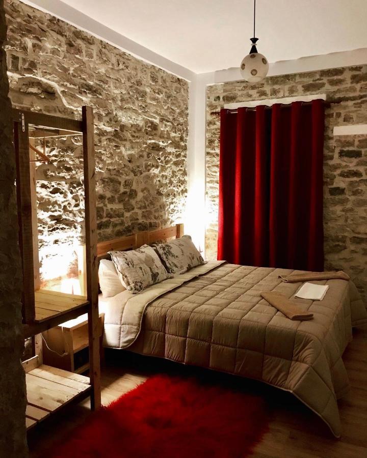 Vila Eri Gjirokaster Luaran gambar