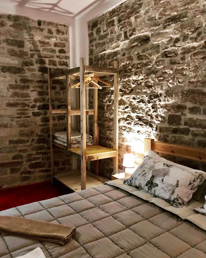 Vila Eri Gjirokaster Luaran gambar