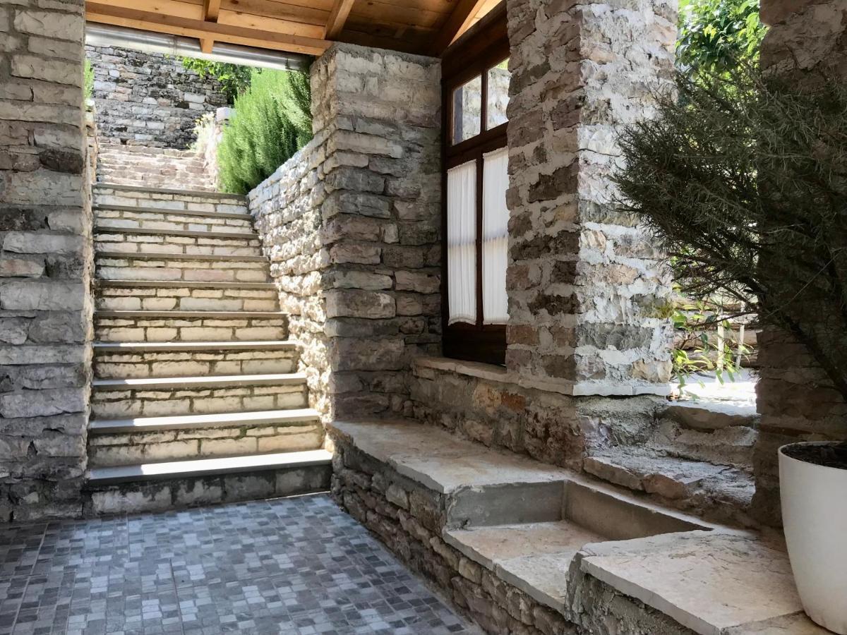 Vila Eri Gjirokaster Luaran gambar