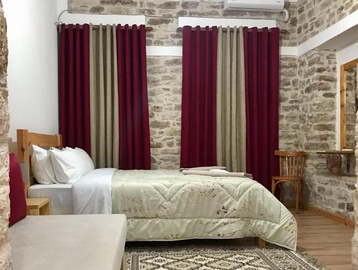 Vila Eri Gjirokaster Luaran gambar