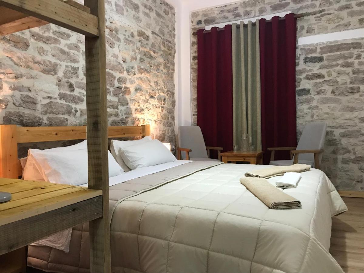 Vila Eri Gjirokaster Luaran gambar
