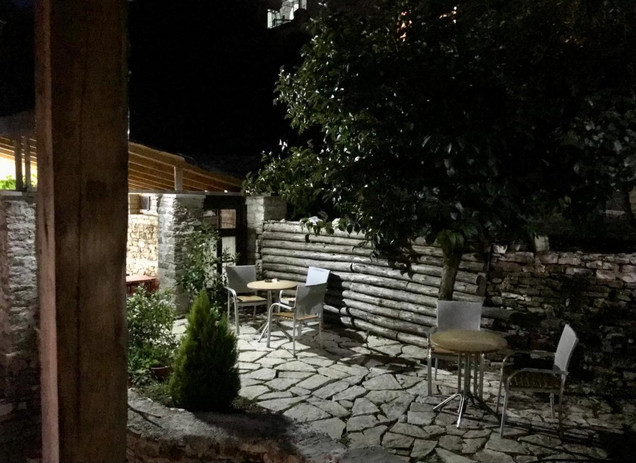 Vila Eri Gjirokaster Luaran gambar