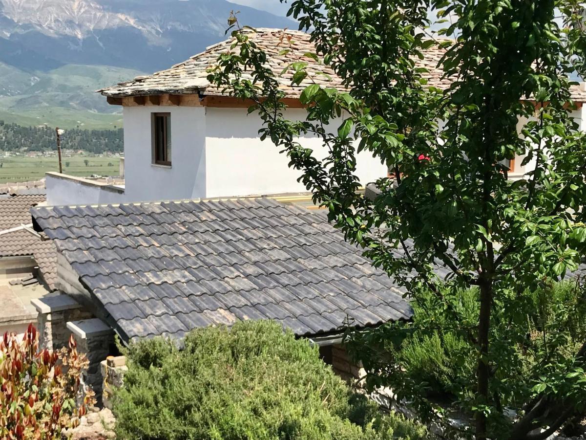 Vila Eri Gjirokaster Luaran gambar