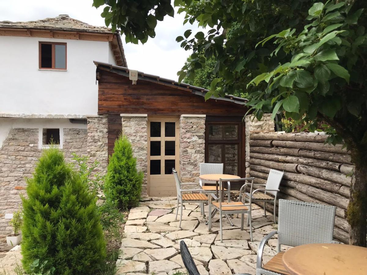 Vila Eri Gjirokaster Luaran gambar