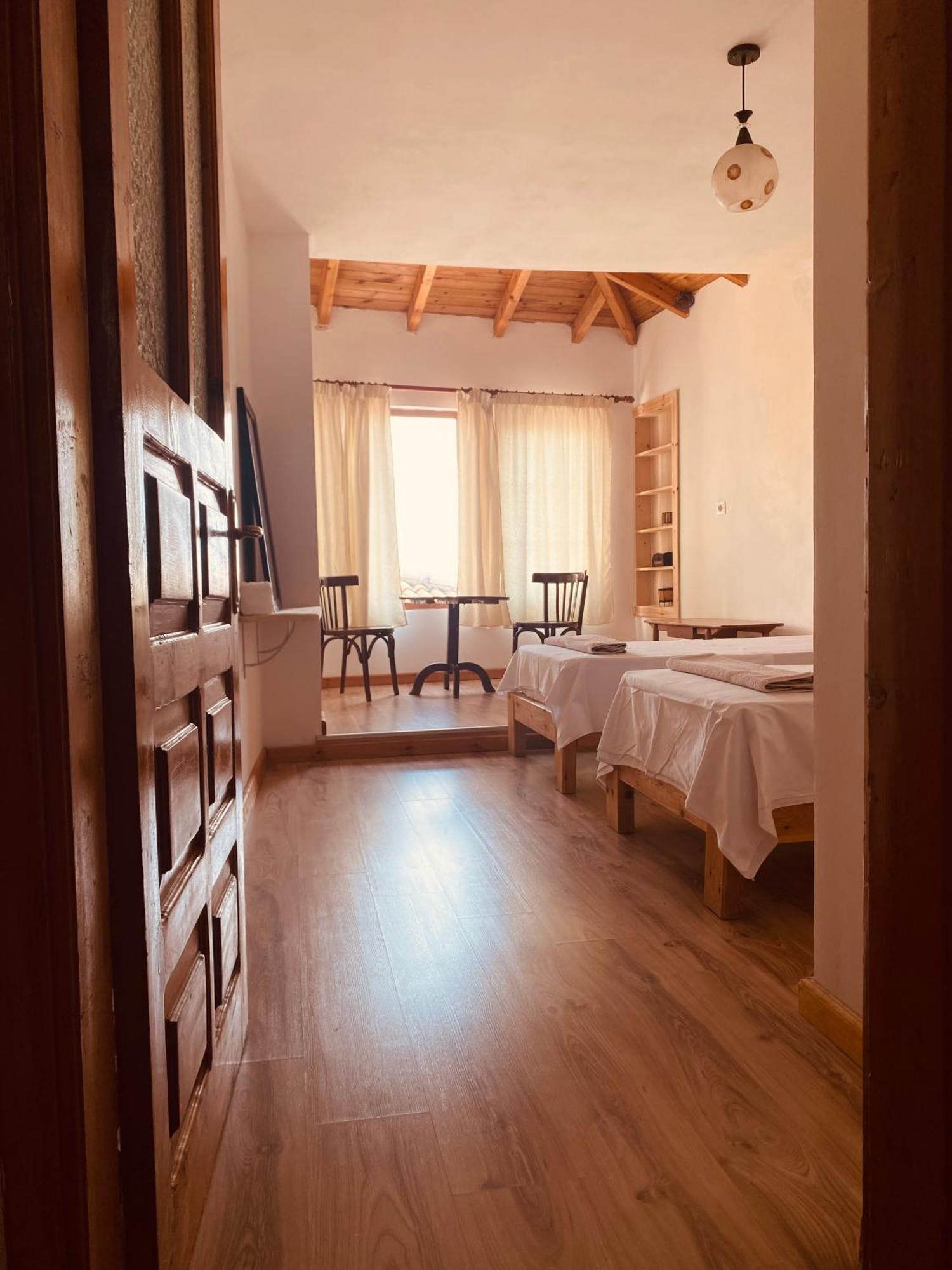 Vila Eri Gjirokaster Luaran gambar