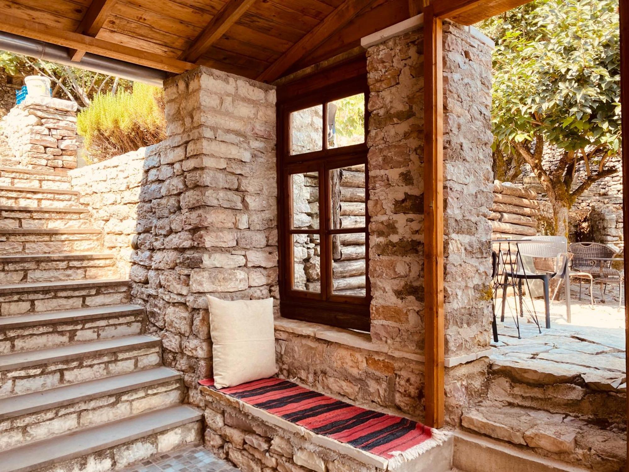 Vila Eri Gjirokaster Luaran gambar