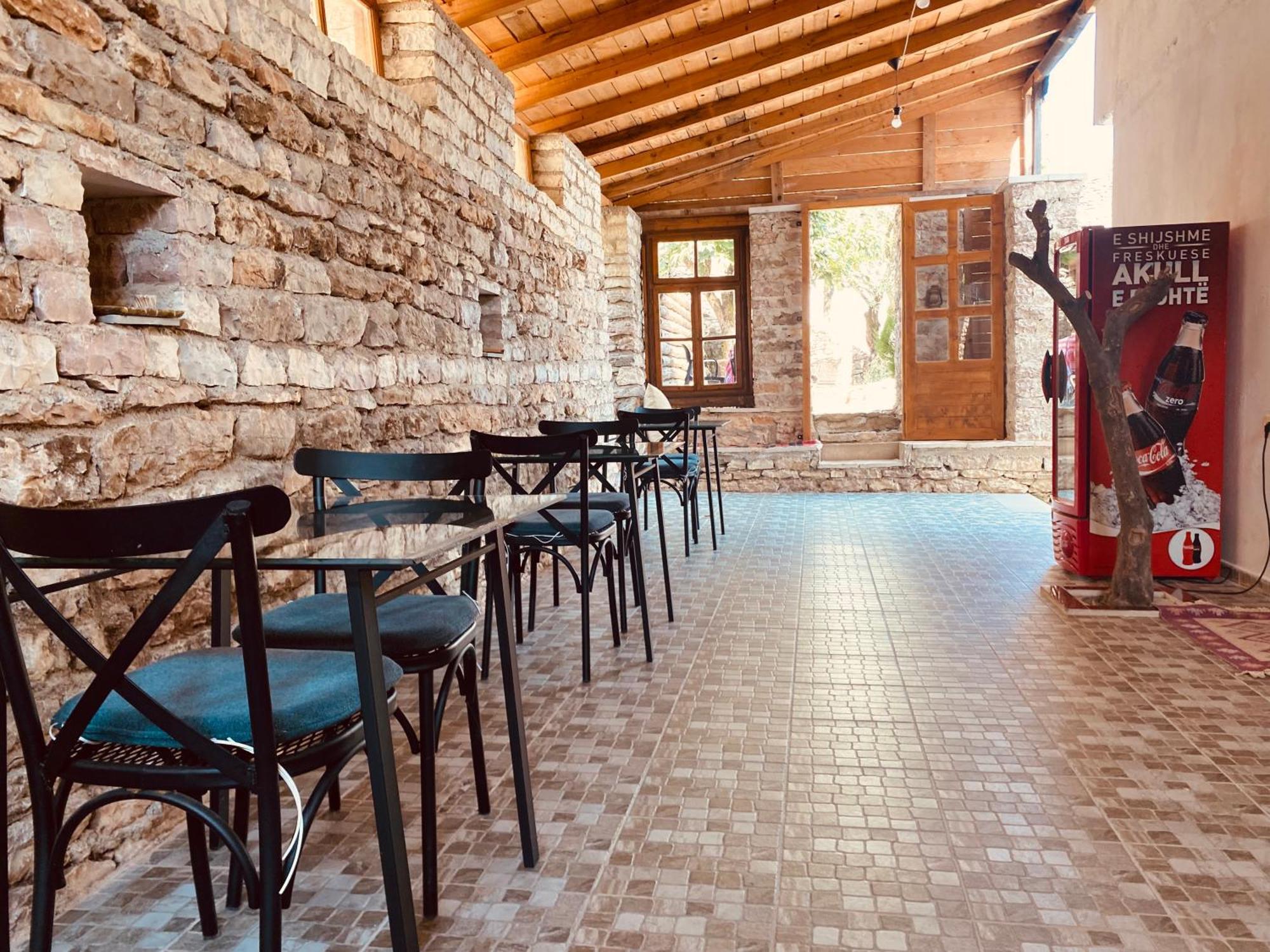 Vila Eri Gjirokaster Luaran gambar