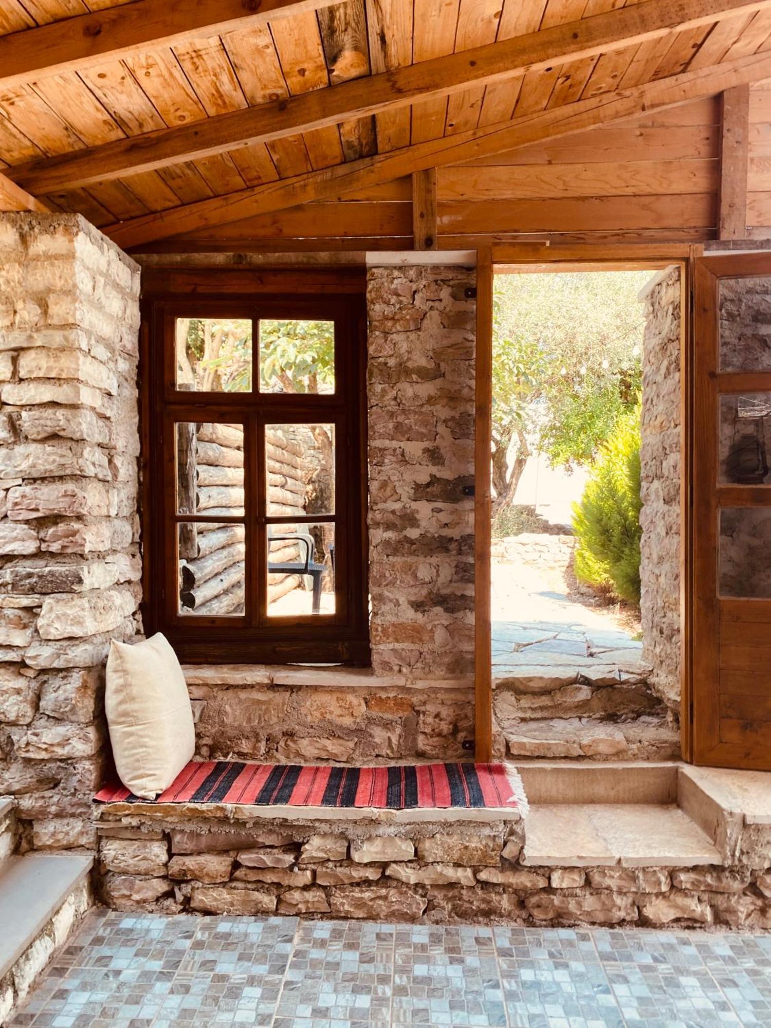 Vila Eri Gjirokaster Luaran gambar
