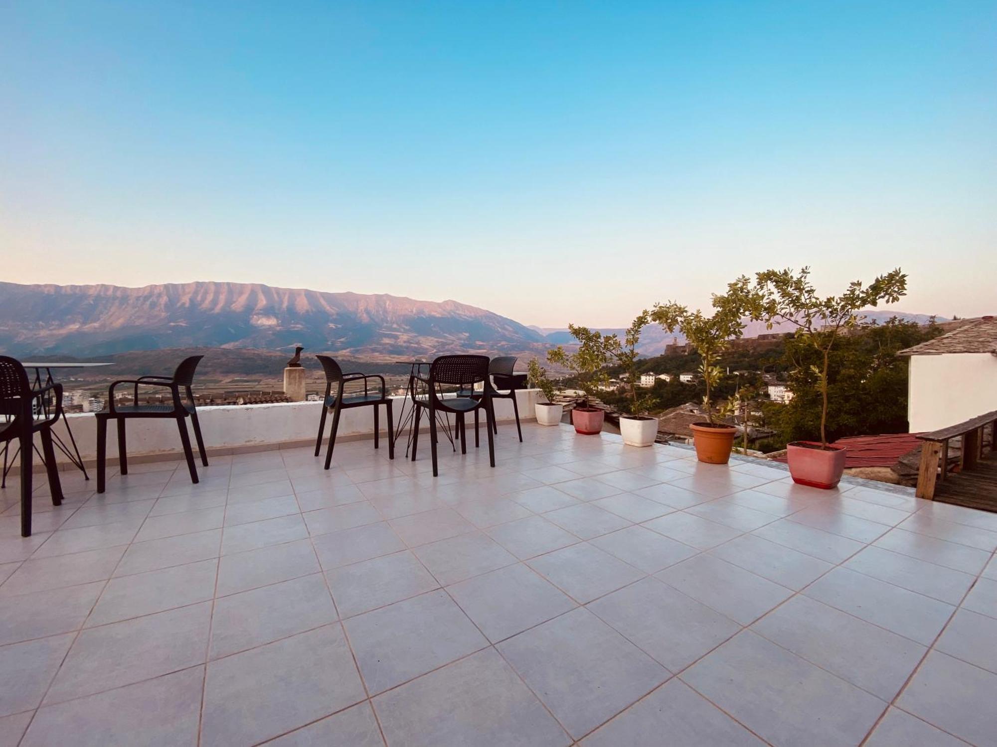 Vila Eri Gjirokaster Luaran gambar