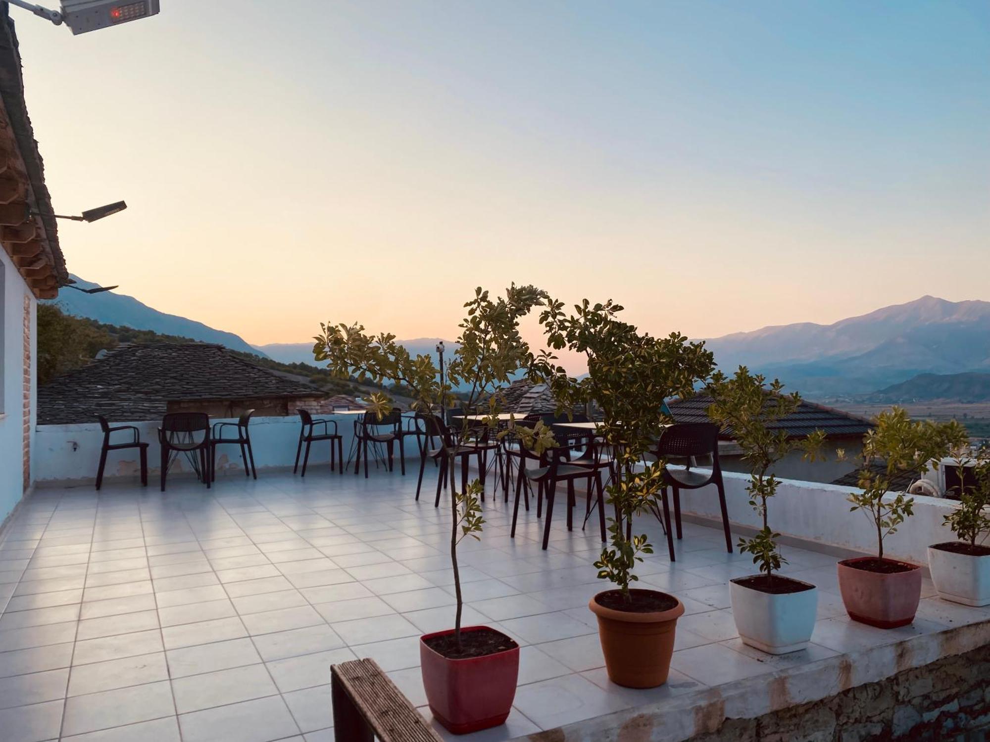 Vila Eri Gjirokaster Luaran gambar